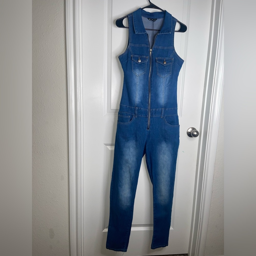 Men’s Light Blue Denim Jeans - Size 9/10